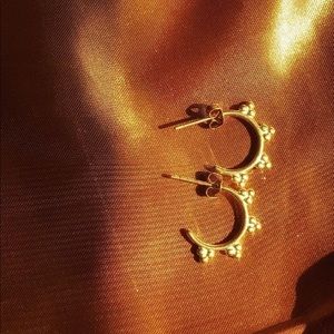 Small everyday hoops